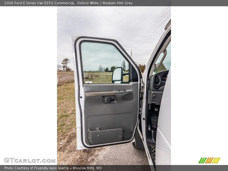 Oxford White / Medium Flint Grey 2006 Ford E Series Van E350 Commercial