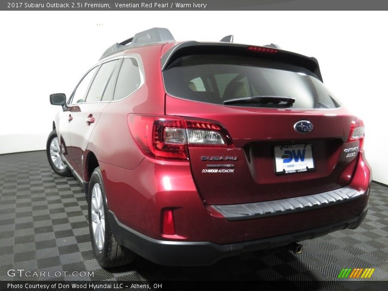 Venetian Red Pearl / Warm Ivory 2017 Subaru Outback 2.5i Premium