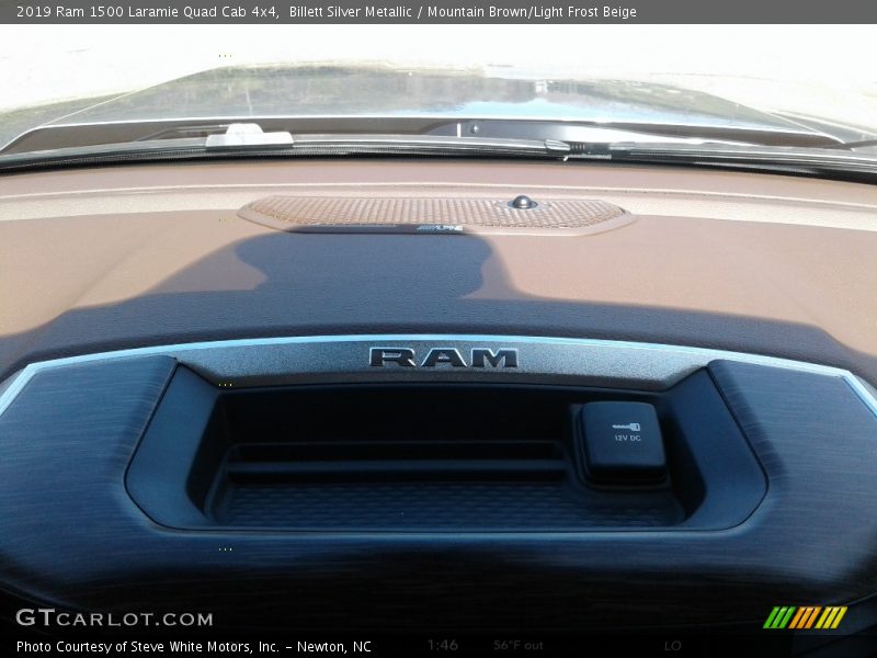 Billett Silver Metallic / Mountain Brown/Light Frost Beige 2019 Ram 1500 Laramie Quad Cab 4x4