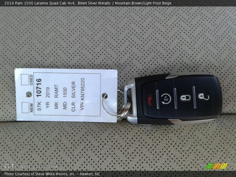 Billett Silver Metallic / Mountain Brown/Light Frost Beige 2019 Ram 1500 Laramie Quad Cab 4x4