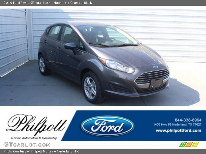 Magnetic / Charcoal Black 2019 Ford Fiesta SE Hatchback