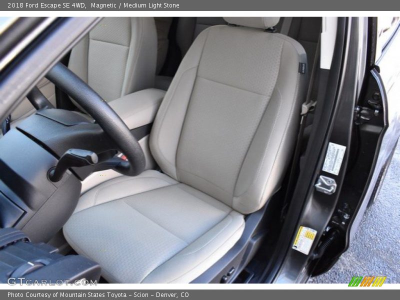 Magnetic / Medium Light Stone 2018 Ford Escape SE 4WD