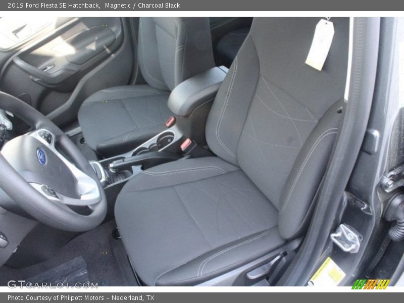 Magnetic / Charcoal Black 2019 Ford Fiesta SE Hatchback