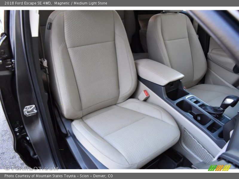 Magnetic / Medium Light Stone 2018 Ford Escape SE 4WD