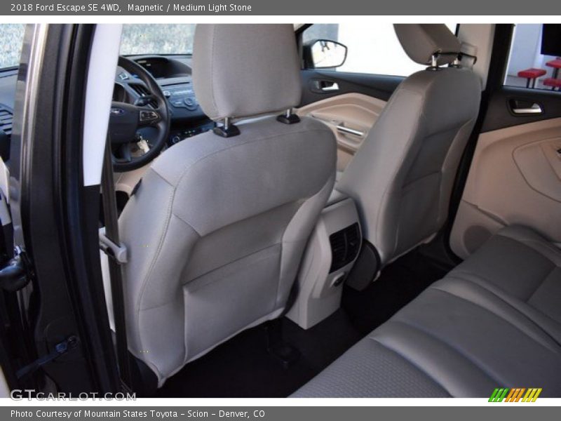 Magnetic / Medium Light Stone 2018 Ford Escape SE 4WD