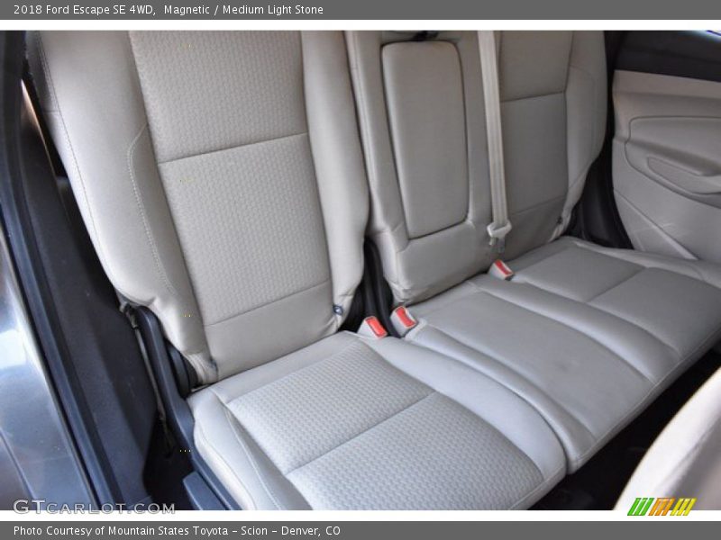 Magnetic / Medium Light Stone 2018 Ford Escape SE 4WD