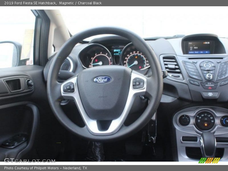 Magnetic / Charcoal Black 2019 Ford Fiesta SE Hatchback