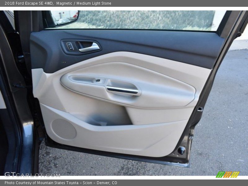 Magnetic / Medium Light Stone 2018 Ford Escape SE 4WD