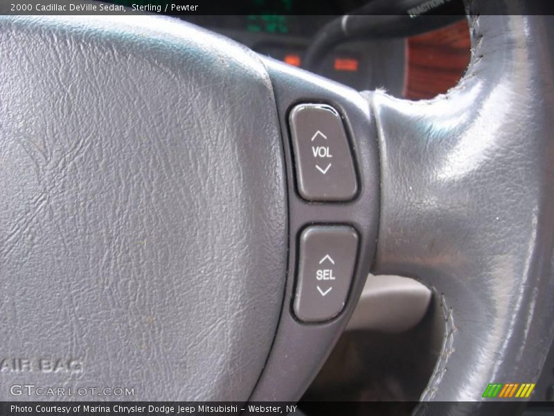 Sterling / Pewter 2000 Cadillac DeVille Sedan