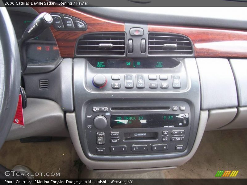 Sterling / Pewter 2000 Cadillac DeVille Sedan