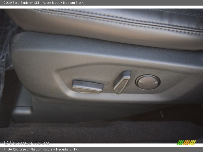 Agate Black / Medium Black 2019 Ford Explorer XLT