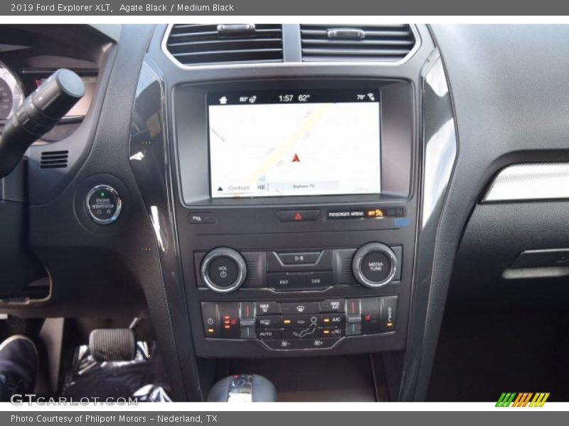 Agate Black / Medium Black 2019 Ford Explorer XLT