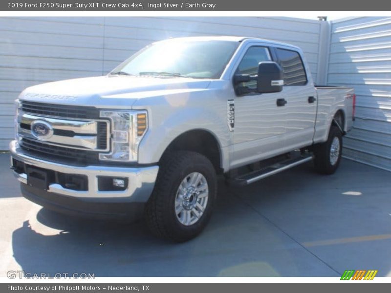 Ingot Silver / Earth Gray 2019 Ford F250 Super Duty XLT Crew Cab 4x4
