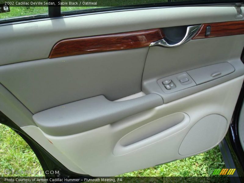 Sable Black / Oatmeal 2002 Cadillac DeVille Sedan