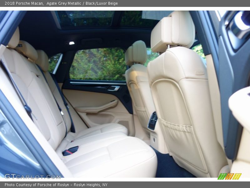 Agate Grey Metallic / Black/Luxor Beige 2018 Porsche Macan