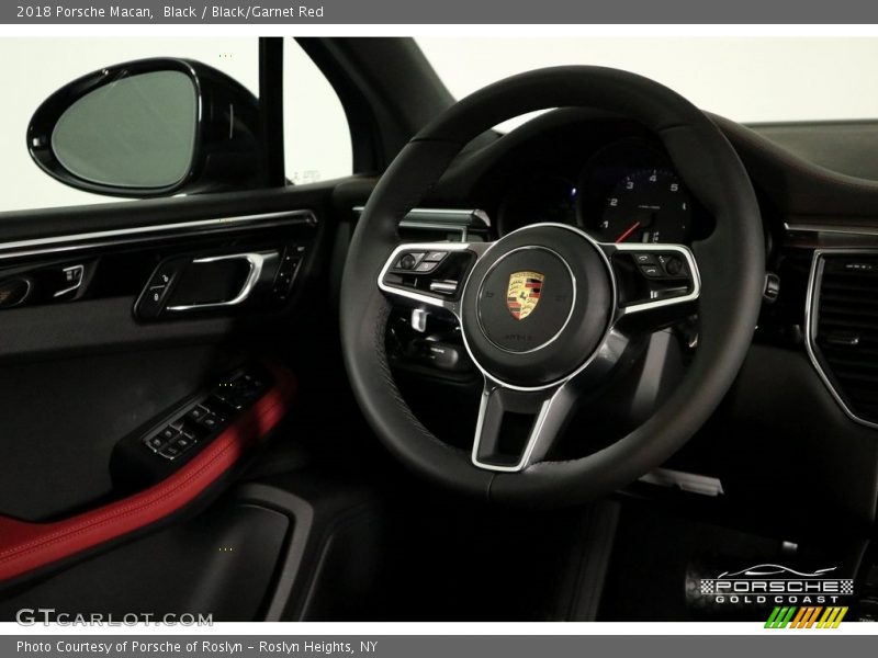 Black / Black/Garnet Red 2018 Porsche Macan