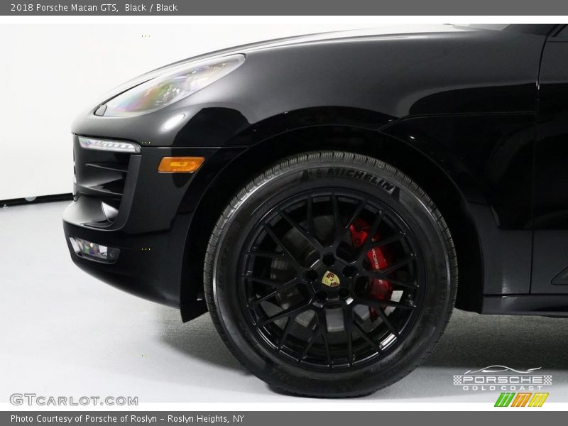Black / Black 2018 Porsche Macan GTS