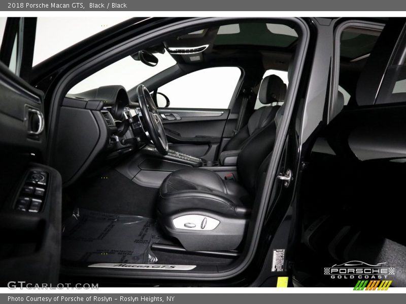 Black / Black 2018 Porsche Macan GTS