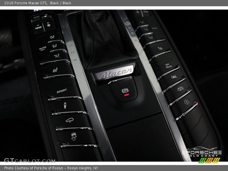 Black / Black 2018 Porsche Macan GTS