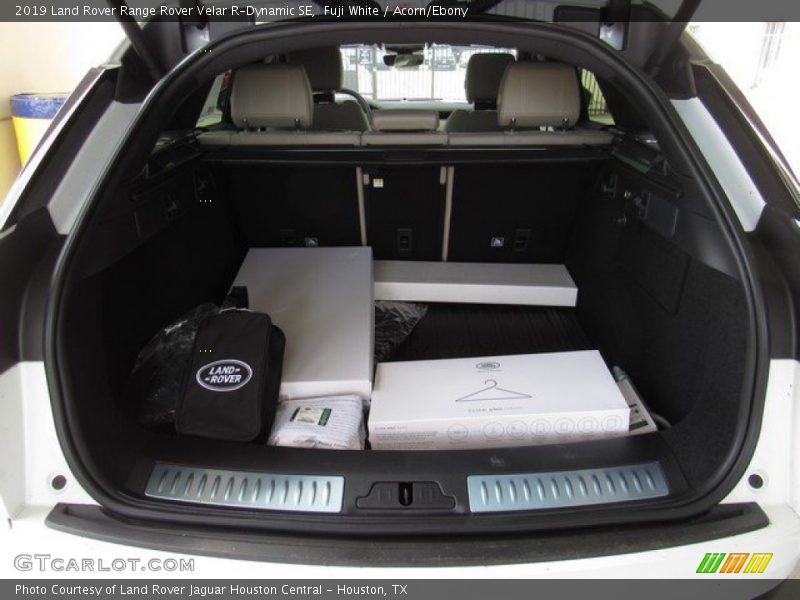 Fuji White / Acorn/Ebony 2019 Land Rover Range Rover Velar R-Dynamic SE