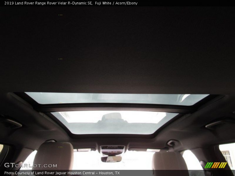 Fuji White / Acorn/Ebony 2019 Land Rover Range Rover Velar R-Dynamic SE