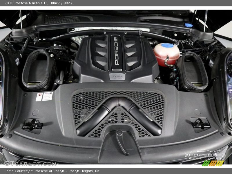 Black / Black 2018 Porsche Macan GTS