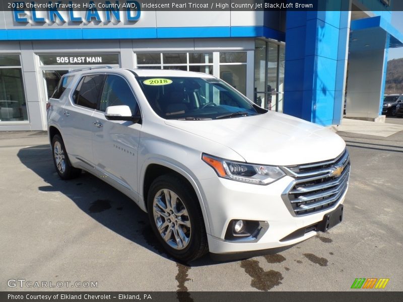 Iridescent Pearl Tricoat / High Country Jet Black/Loft Brown 2018 Chevrolet Traverse High Country AWD