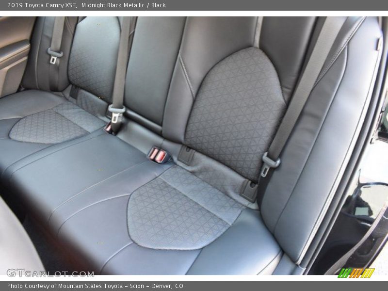 Midnight Black Metallic / Black 2019 Toyota Camry XSE