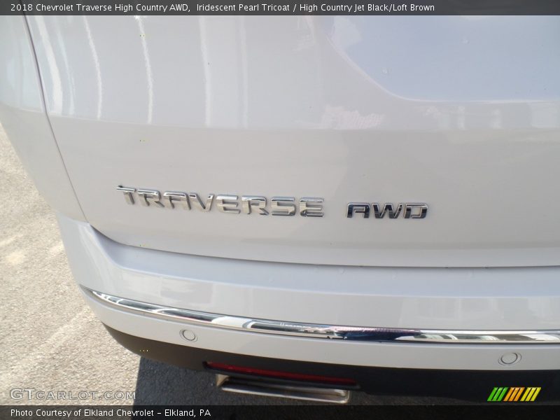 Iridescent Pearl Tricoat / High Country Jet Black/Loft Brown 2018 Chevrolet Traverse High Country AWD