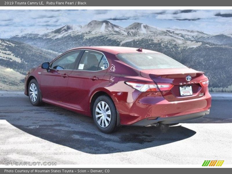 Ruby Flare Pearl / Black 2019 Toyota Camry LE
