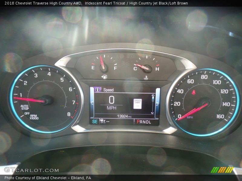 Iridescent Pearl Tricoat / High Country Jet Black/Loft Brown 2018 Chevrolet Traverse High Country AWD