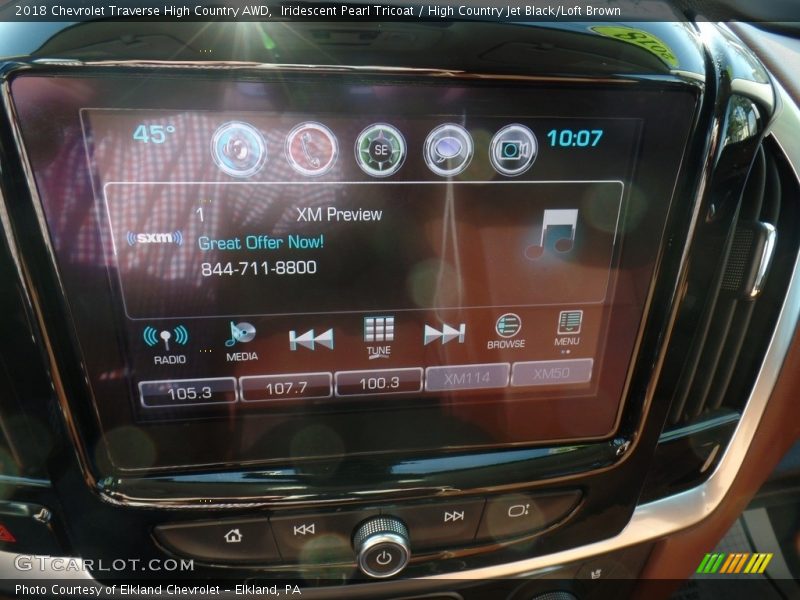Iridescent Pearl Tricoat / High Country Jet Black/Loft Brown 2018 Chevrolet Traverse High Country AWD