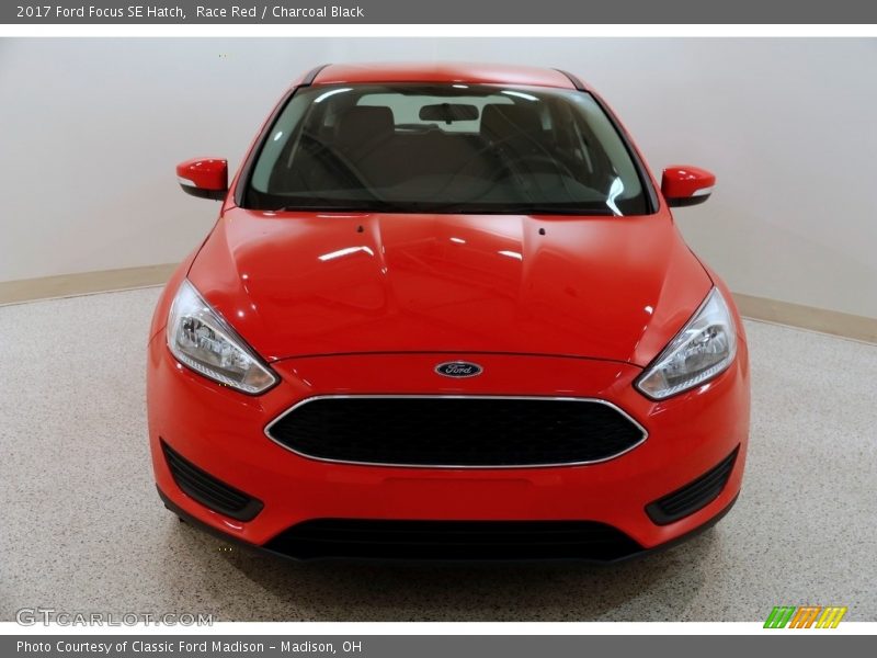 Race Red / Charcoal Black 2017 Ford Focus SE Hatch