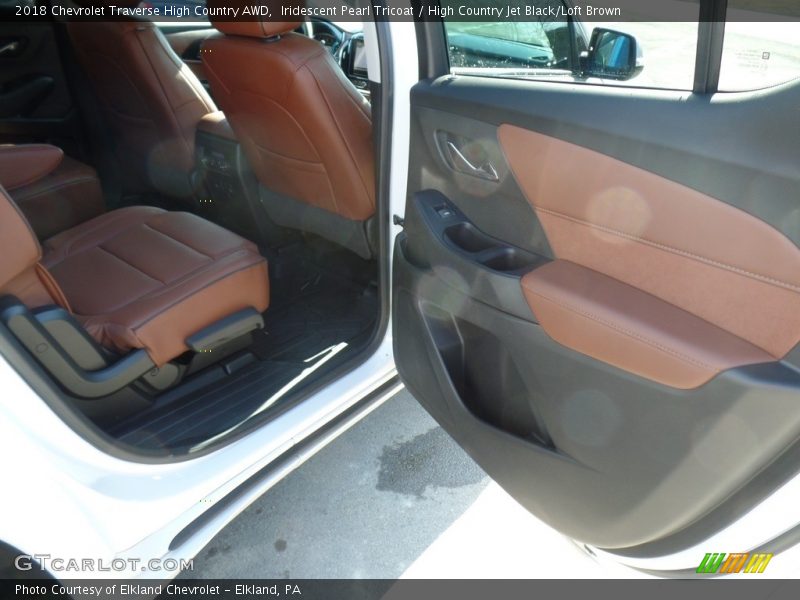 Iridescent Pearl Tricoat / High Country Jet Black/Loft Brown 2018 Chevrolet Traverse High Country AWD