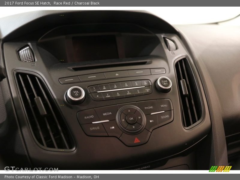 Race Red / Charcoal Black 2017 Ford Focus SE Hatch