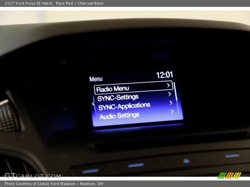 Race Red / Charcoal Black 2017 Ford Focus SE Hatch