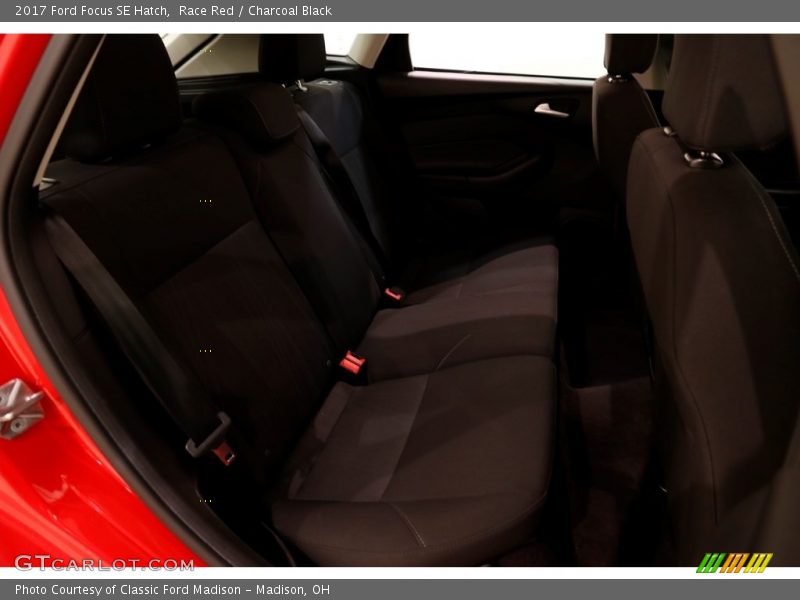 Race Red / Charcoal Black 2017 Ford Focus SE Hatch