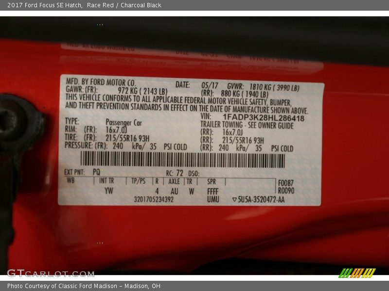 Race Red / Charcoal Black 2017 Ford Focus SE Hatch