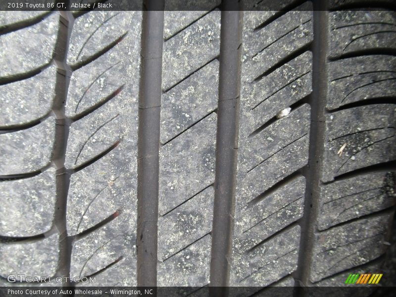 Ablaze / Black 2019 Toyota 86 GT