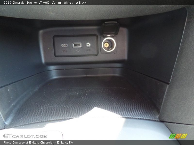 Summit White / Jet Black 2019 Chevrolet Equinox LT AWD