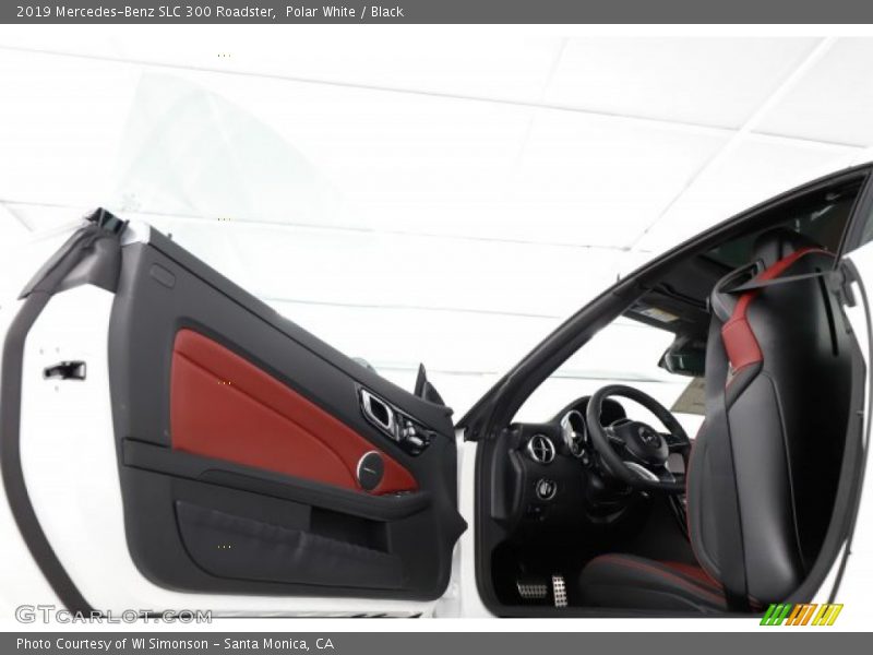 Polar White / Black 2019 Mercedes-Benz SLC 300 Roadster
