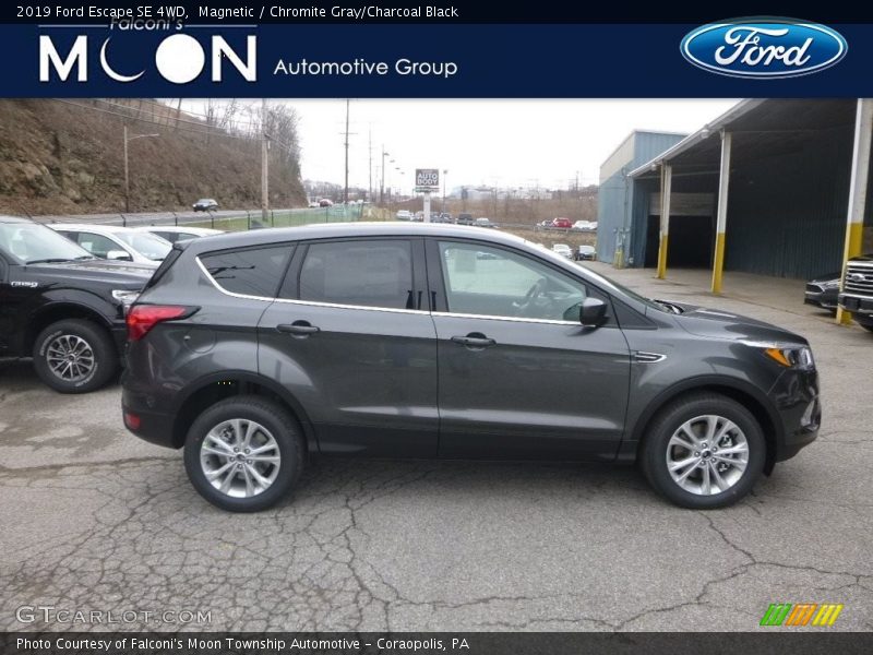 Magnetic / Chromite Gray/Charcoal Black 2019 Ford Escape SE 4WD