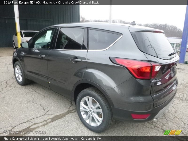 Magnetic / Chromite Gray/Charcoal Black 2019 Ford Escape SE 4WD