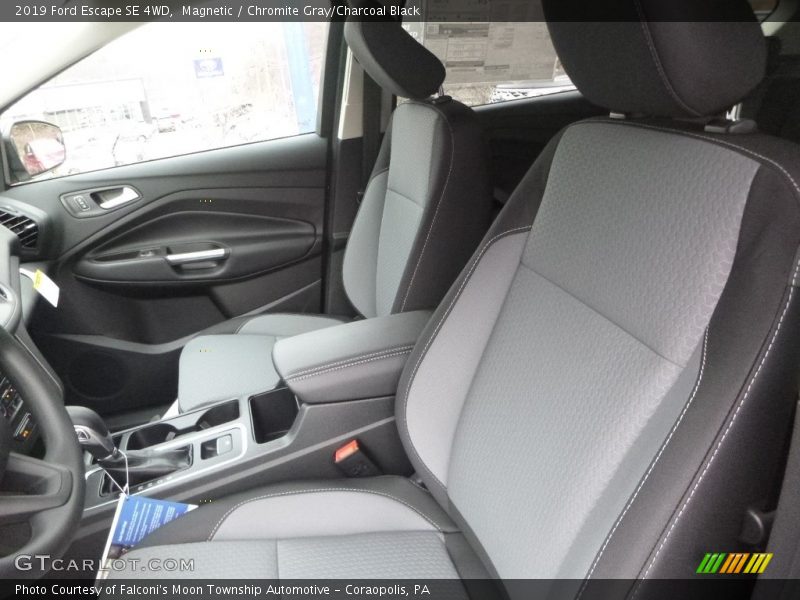 Magnetic / Chromite Gray/Charcoal Black 2019 Ford Escape SE 4WD