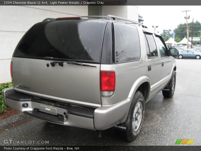 Light Pewter Metallic / Graphite Gray 2004 Chevrolet Blazer LS 4x4
