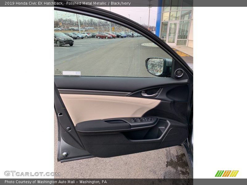 Polished Metal Metallic / Black/Ivory 2019 Honda Civic EX Hatchback