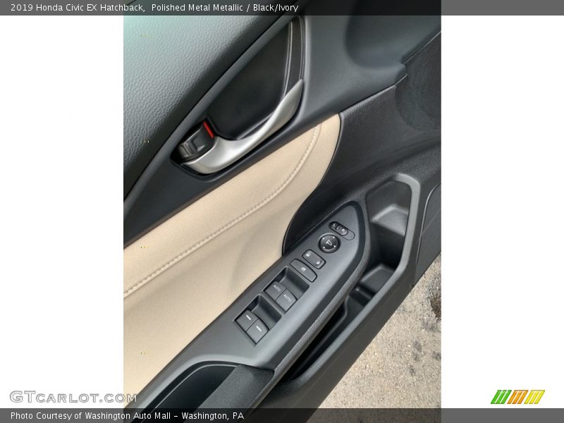 Polished Metal Metallic / Black/Ivory 2019 Honda Civic EX Hatchback