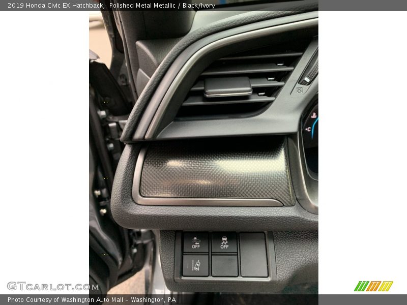 Polished Metal Metallic / Black/Ivory 2019 Honda Civic EX Hatchback