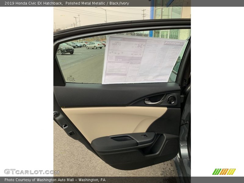 Polished Metal Metallic / Black/Ivory 2019 Honda Civic EX Hatchback