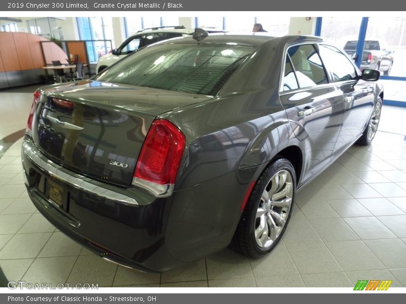 Granite Crystal Metallic / Black 2019 Chrysler 300 Limited